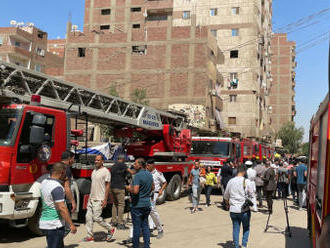 Při požáru koptského kostela v egyptské Gíze zahynulo nejméně 41 lidí
