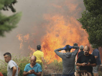 Velký požár na severovýchodě Španělska si vyžádal evakuaci 1500 lidí