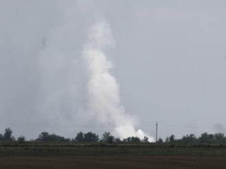 Na Krymu jsou opět slyšet výbuchy. Protivzdušná obrana, tvrdí ruská správa