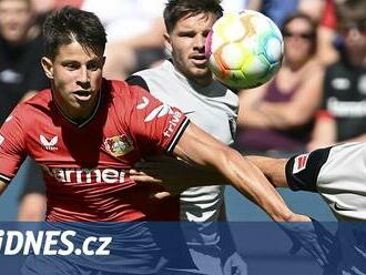 ONLINE: Schick s Hložkem v základní sestavě, Leverkusen hraje s Augsburgem
