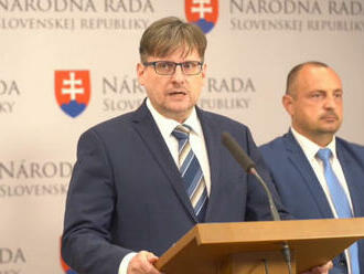 Vetrák: Hrozí prepadnutie troch miliónov eur pre zahraničných Slovákov  