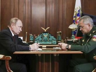 Kto informuje Putina o vojne na Ukrajine? Šojgu bol pre problémy odsunutý „na okraj“