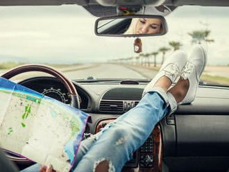 Tipy, ako zvládnuť dlhú cestu autom na dovolenku