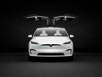 Nejrychlejší a nejdražší Tesly. Model S a X Plaid míří do Česka, berany jim nechybí