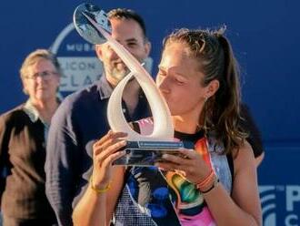 Daria Kasatkina: Russian beats Shelby Rogers to win Silicon Valley Classic