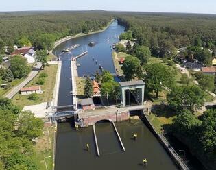 Německo se obává možné kontaminace vodou z Odry, uzavřelo plavební kanál