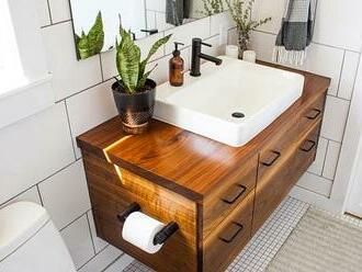 Vydrží dřevo v koupelně?