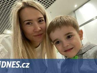 Deník Ukrajinky: Mám strach o rodiče, kteří žijí v Záporoží u elektrárny