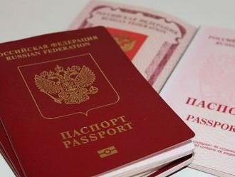 Koncom augusta sa rozhodne, ako si Schengen poradí s ruskými vízami