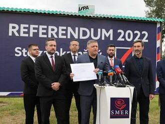 Opozícia odovzdala prezidentke 406-tisíc podpisov za vyhlásenie referenda o predčasných voľbách