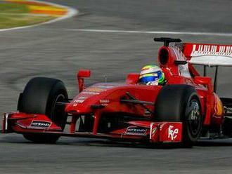 Trénuje Leclerc na ostro? Po diaľnici v Česku frčal monopost Ferrari