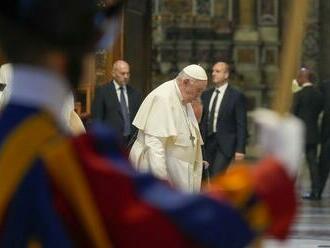 Vatikán sa rozlúčil s kardinálom Tomkom, telesné pozostatky sú už v Bratislave