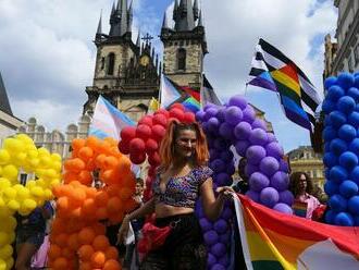 Do pochodu festivalu Prague Pride sa zapojilo asi 55-tisíc ľudí