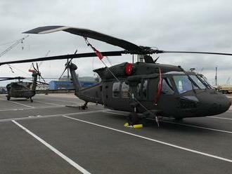 Spojené štáty darujú Česku osem vrtuľníkov