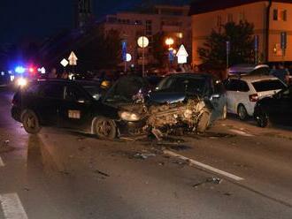 Vodič taxislužby pod vplyvom alkoholu havaroval, zraneniam podľahol