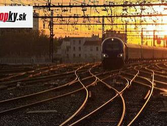 TRAGÉDIA na železnici: Po zrážke s vlakom zomrela pri Sliači jedna osoba