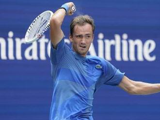 Medvedev vykročil za obhajobou titulu na US Open: Súpera vyprevadil z kurtu kanárom