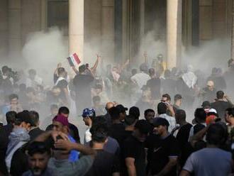 Na Blízkom východe sa rozpútalo peklo: Masová demonštrácia usmrtila najmenej 10 ľudí a zranila stovky ďalších