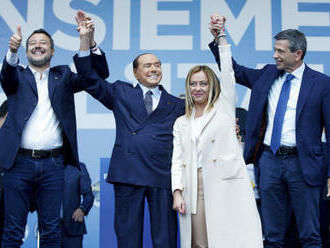 Italové v neděli vyberou nový parlament, šanci na vítězství má pravice