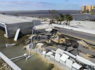 Nepotvrzené zprávy hovoří o stovkách úmrtí po úderu hurikánu Ian