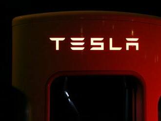Tesla možná mění strategii. Jsou v tom dotace, energie nebo něco jiného?