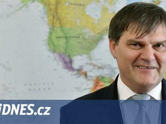 Českým velvyslancem na Slovensku bude hradní diplomat Jindrák, dostal souhlas