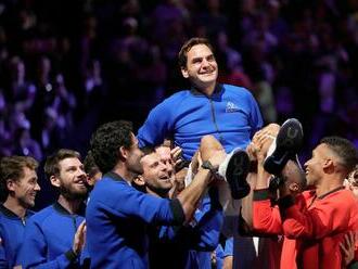 Federer sa dojemne lúčil. Priniesol do tenisu niečo, čo Agassi či Sampras nemali