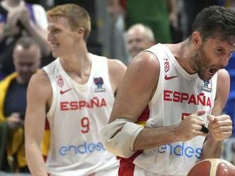 Španieli slávia štvrtý titul majstrov Európy. Jeden muž bol pri všetkých