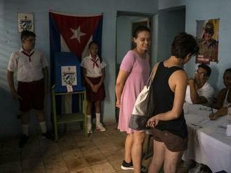 Kubánci v referende schválili zákon o rodine, umožňuje aj sobáše homosexuálov