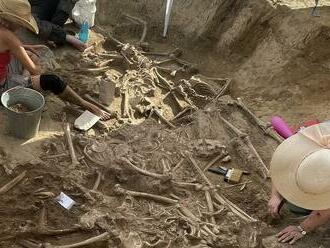Archeológovia pri Vrábľoch objavili desiatky ľudských tiel bez hlavy