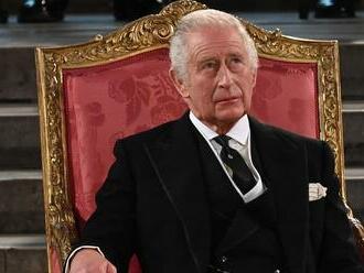 Skutočná tvár kráľa Karola odhalená: Neuveríte, čo všetko vyžaduje od svojho služobníctva