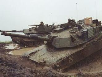Spojené státy dodají Ukrajině 31 tanků Abrams, oznámil Biden