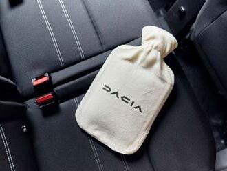 Dacia si vystřelila z předplatného vyhřívání sedadel. Do aut nabídne termolahve na teplou vodu