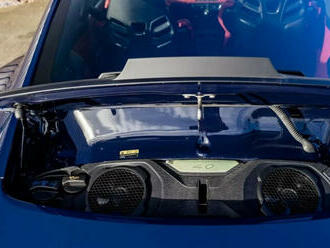 Hvězda Top Gearu prodává své vzácné auto přes vlastní aukční platformu, okolnosti jsou až neuvěřitelné
