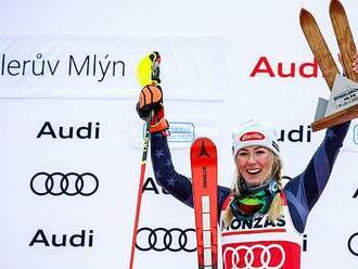 Shiffrinová ovládla slalom ve Špindlu, Dubovská se ve druhém kole zlepšila