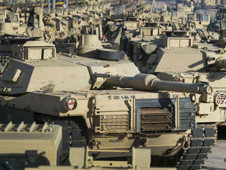ONLINE: Pre Zelenského sú tanky päsťou slobody, Rusi bagatelizujú silu Abramsov