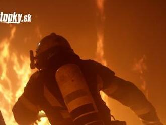 Vo Valaskej Belej horela chatka, príčiny požiaru zisťujú