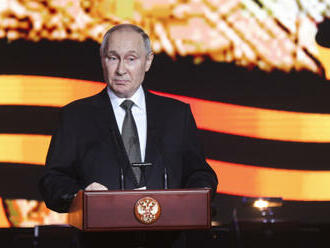 Putin při výročí bitvy u Stalingradu tvrdil, že Rusko ohrožují německé tanky