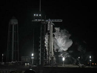 Štart rakety SpaceX pre technické problémy na poslednú chvíľu zrušili  