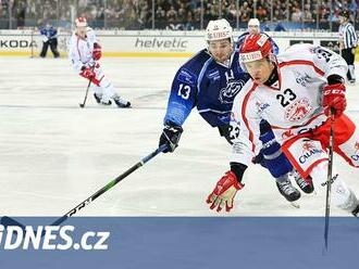 Kouč švýcarských hokejistů udělal v nominaci na Švédské hry čtyři změny