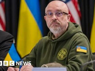 Ukraine war: Russia planning 24 February offensive, Ukrainian defence minister says