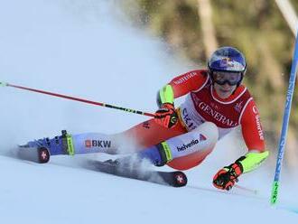 Švajčiarske double v obrovskom slalome. Zlato berie fenomén Odermatt