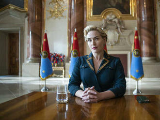 Kate Winslet nakrúca seriál pre HBO. Prvé zábery z Paláca sú vonku