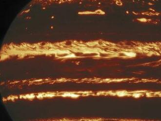 Astronómovia objavili 12 nových mesiacov okolo planéty Jupiter