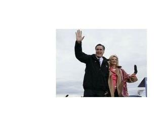 Romney úspešne podnikal, vyčítajú mu prevracanie kabátov