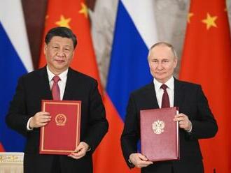 Putin: Rusko a Čína nevytvářejí vojenské spojenectví