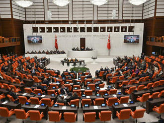 Turecký parlament schválil přijetí Finska do NATO