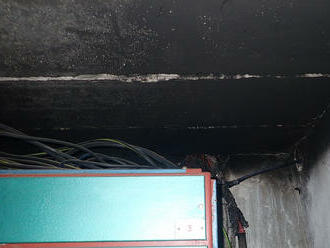 Škodu za 200 tisíc korun způsobil požár elektroinstalace v hale dřevovýrobního podniku v obci Skaštice u Kroměříže