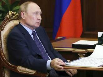 Putin podpísal zákon o zákaze diskreditácie žoldnierov, za šírenie „falošných správ“ hrozí až 15 rokov väzenia