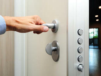 Vchodové dvere do domu – ako zvládnuť ich výber?